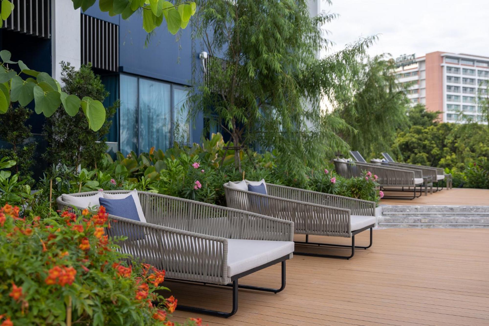 S Sriracha Hotel&Residence Si Racha Exterior foto